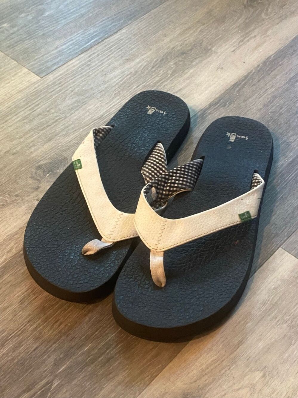 Sanuk Women Sandals shoes Hiking Casual white backpacking Sz 11